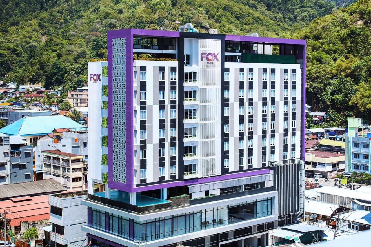 Fox Hotel Jayapura Esterno foto
