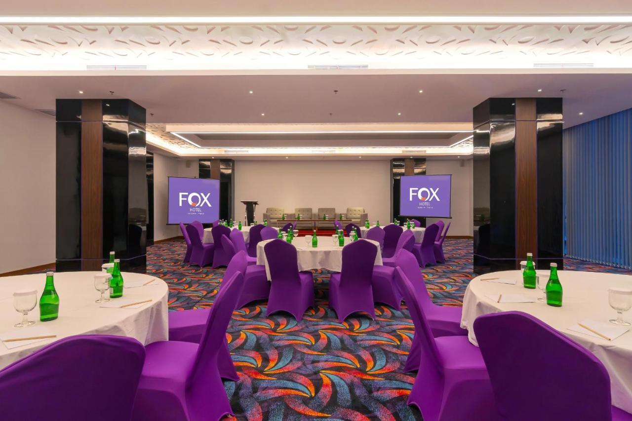 Fox Hotel Jayapura Esterno foto