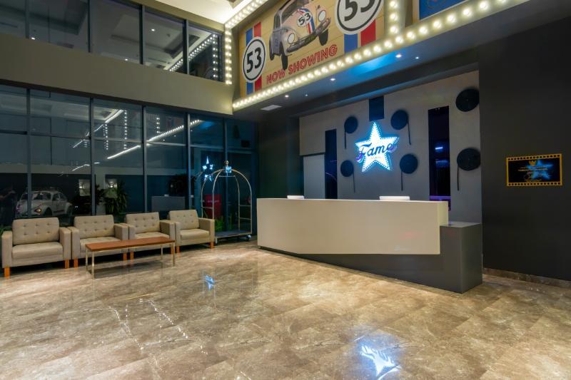 Fox Hotel Jayapura Esterno foto